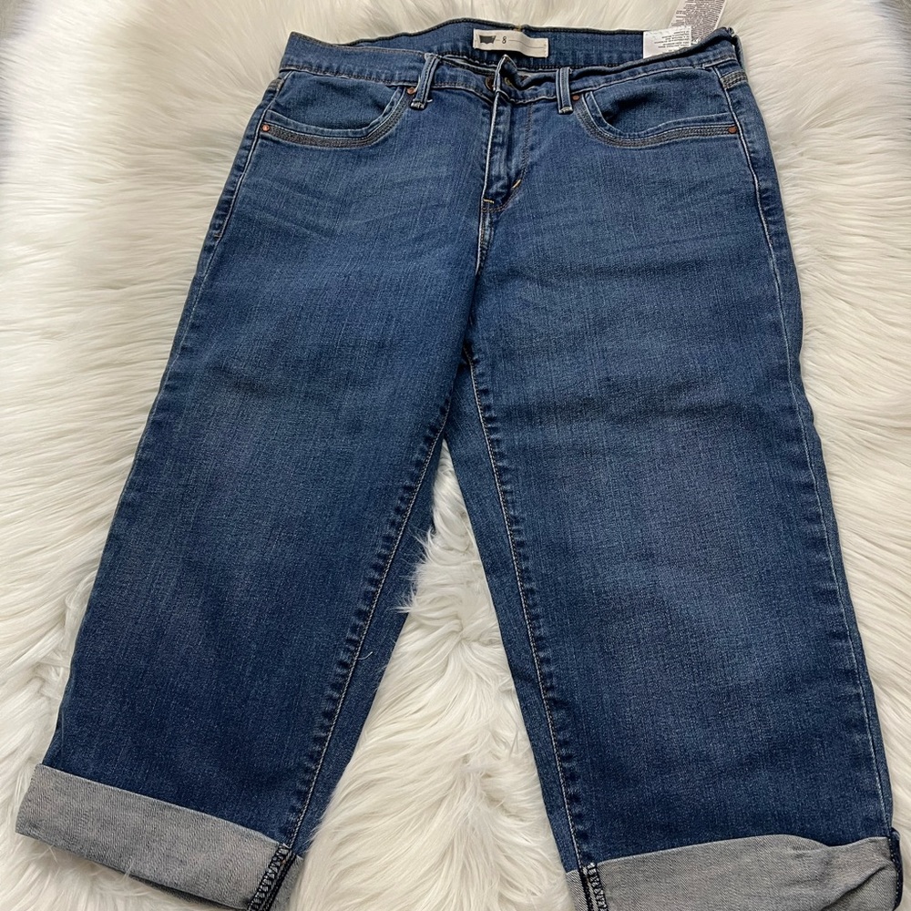 Levi’s Jean’s Women’s Capri Denim Pants Ladies Medium  Wash